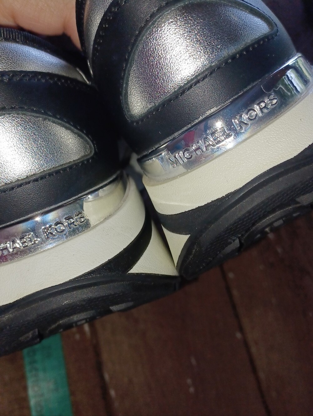 Michael Kors 8.5 Black & White New Lace-Up Sneakers Preppy Posh